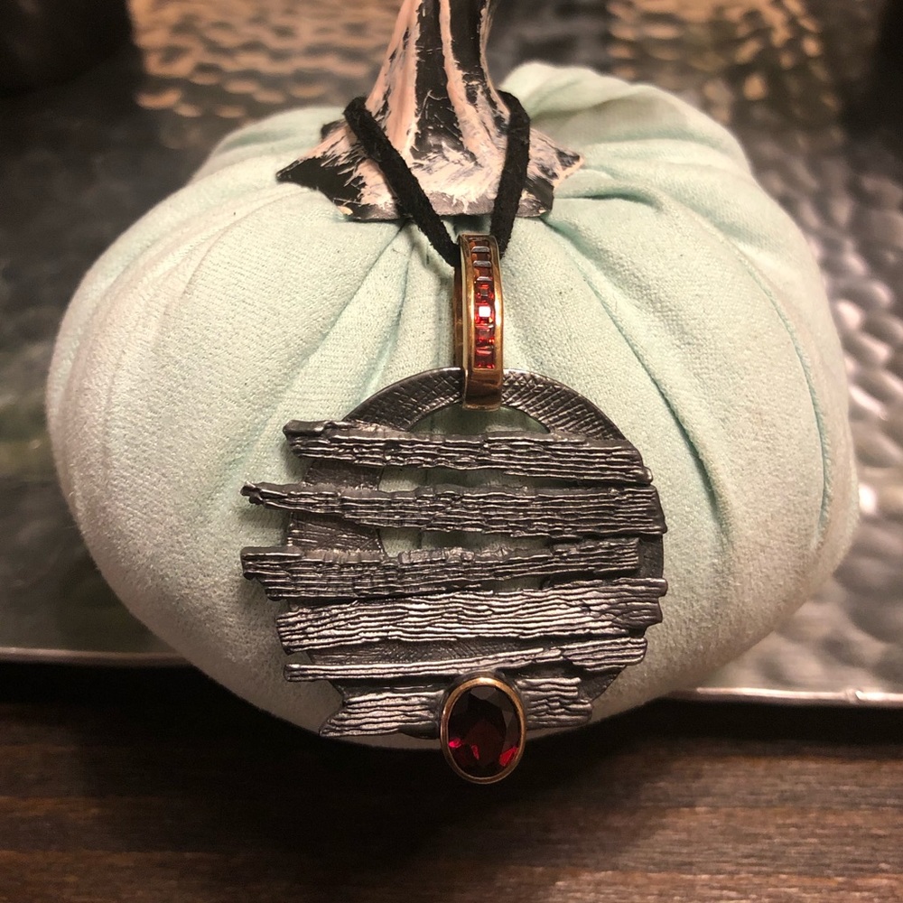 Juvite Garnet Pendant
